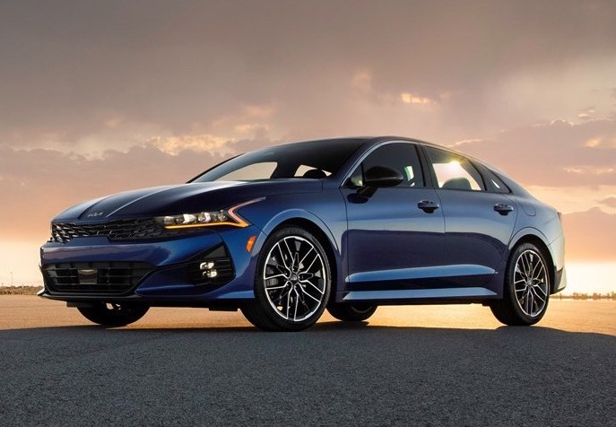 Lưới tản nhiệt với thiết kế mũi hổ đặc trưng